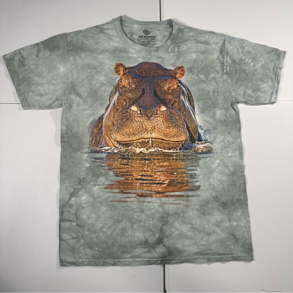 The mountain by liquid blue hippo tie dye grey short sleeve shirt size large